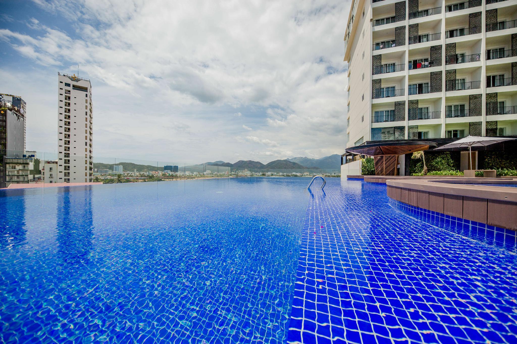 โรงแรมควินเทอร์ เซ็นทรัล ยาจาง ญาจาง ภายนอก รูปภาพ
